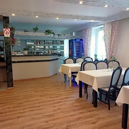 Iskra Hotel