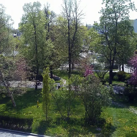 Iskra Hotel 3*