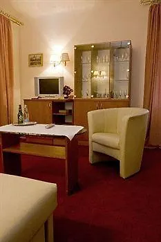 Iskra Otel 3*