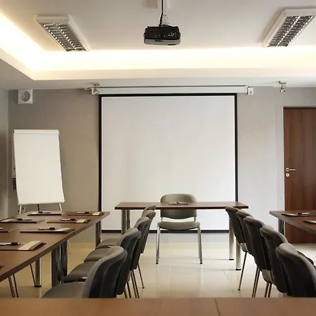 Iskra Hotel