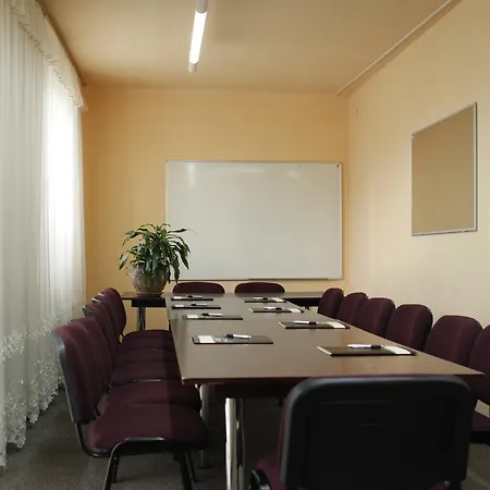 Hotel Iskra 3*