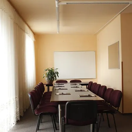 Iskra Hotel 3*