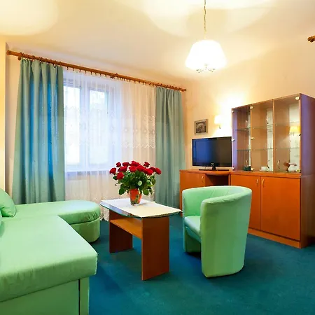 Iskra Hotel 3*