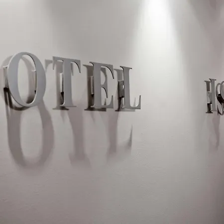 Iskra Hotel